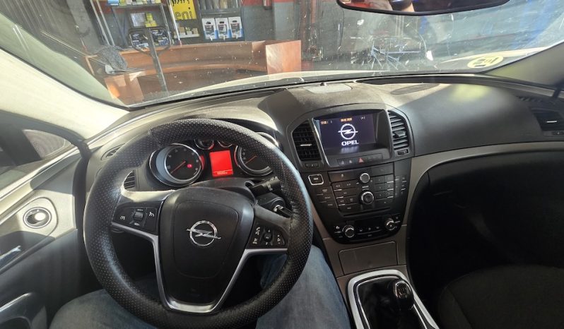 Opel  Insignia 2,0HDi 131CV Busines lleno