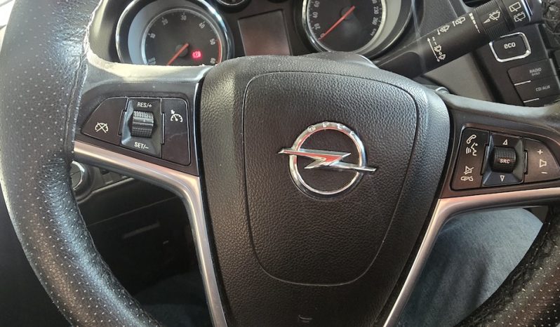 Opel  Insignia 2,0HDi 131CV Busines lleno