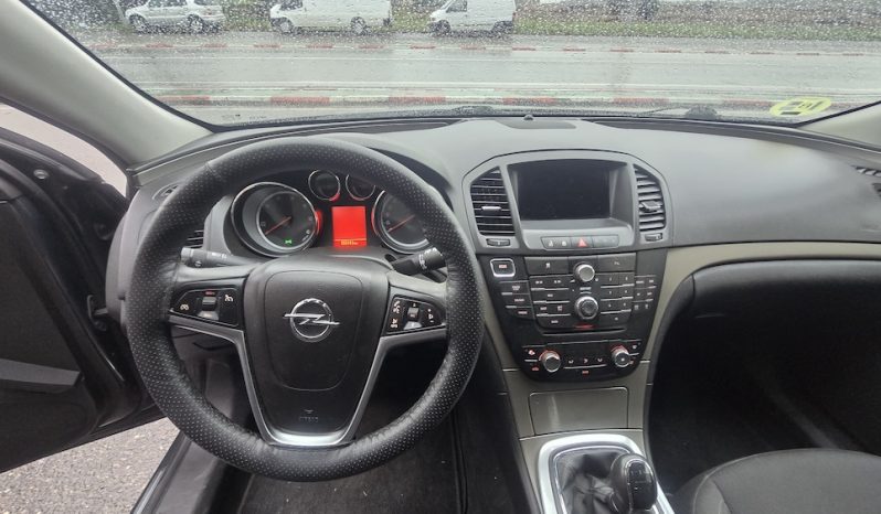 Opel  Insignia 2,0HDi 131CV Busines lleno